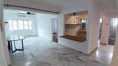Good Condition Corner High floor and Newly Painted with All New Doors