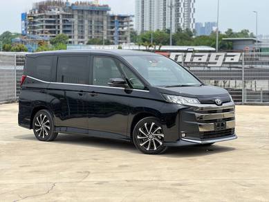 PERFECT Toyota NOAH 2.0 SZ 2P/DOORS 360 P/BOOT
