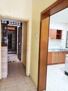 Prima regency 3 bedrooms unit with renovated, clubhouse view