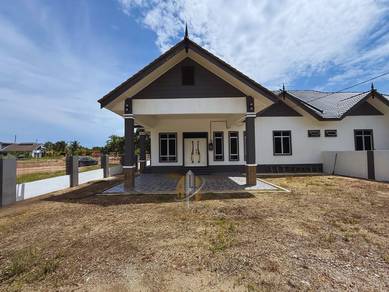 2 Unit Rumah Semi-D Setingkat di Kg. Alur Tuman, Marang TRG dkt Pantai