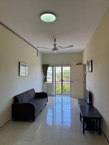 Fully Furnished 3 Bedrooms Type @ Golden Shower Condominium / Klebang