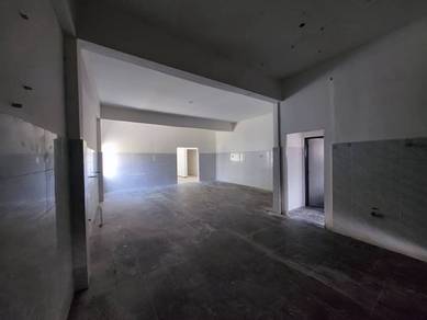 SPACIOUS! End-Lot Ground Floor Shoplot @ Klang