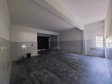 SPACIOUS! End-Lot Ground Floor Shoplot @ Klang