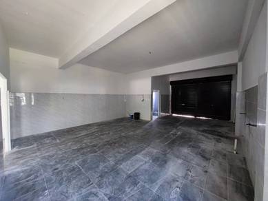 SPACIOUS! End-Lot Ground Floor Shoplot @ Klang