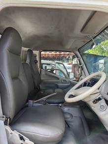 Hino 14.5 Kaki (3Tan)(6 tayar) DIesel Hijau Local