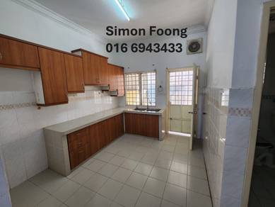 2 Sty house for sale at Taman Equine, Seri Kembangan, Non Bumi Lot.