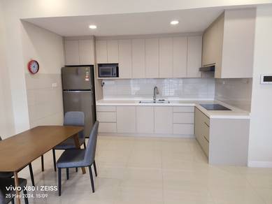 One Cochrane , 2r2b , 1098sf, reno , f/furnished, cheras