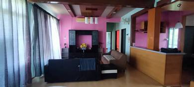 Newly Renovated & Fully Furnished Beach Apartment