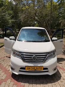 Nissan SERENA 2.0 S-HYBRID HIGHWAY STAR