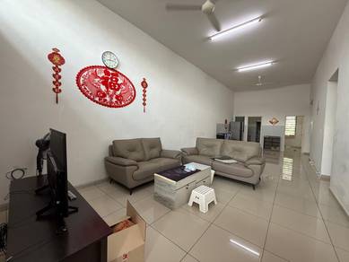 Jln Pinang@Tmn Daya 1Storey With Aircon Autogate Fridge Sofa Heater TV