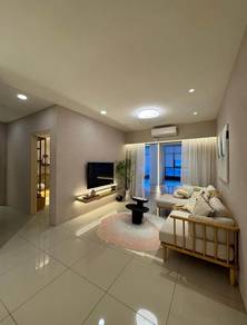 Below Market 100K !! Get 3-4 Room【Fully Furnished】FREEHOLD @ HOT AREA!