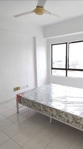 MASTER ROOM at Klang,, opposite Klang Parade Mall Jalan Meru