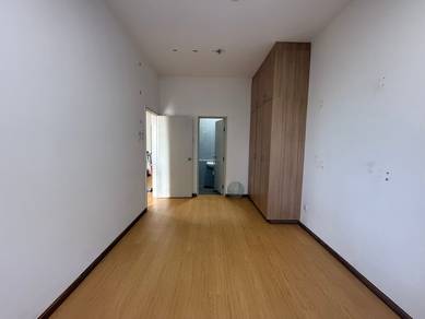 1082sf Residnsi Adelia Bangi Avenue Kajang FULL LOAN LOW DEPO for sale