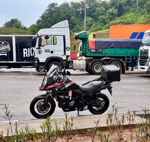 suzuki vstrom 650 full accesories low milleage