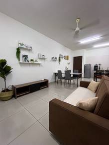 Impian Meridian Condominium Female Master Room Furnished Utilities