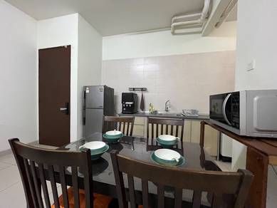 Impian Meridian Condominium Female Master Room Furnished Utilities