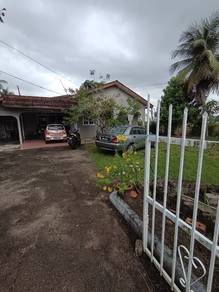 Tanah dan Rumah banglo luas