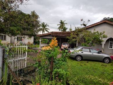 Tanah dan Rumah banglo luas