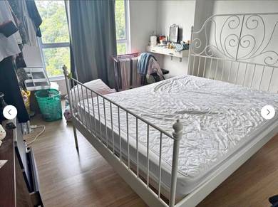 White Metal Bed Frame set