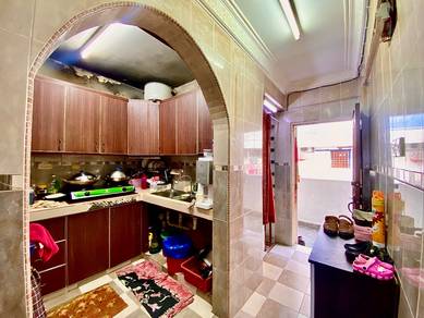 End Lot Apartment Desa Tasik 6B Bandar Tasik Selatan Sungai Besi KL