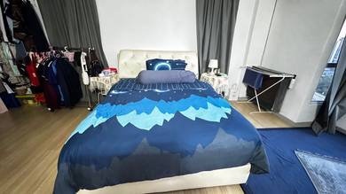 Queen Bed Set