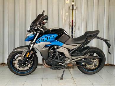 CF moto 400NK 2020