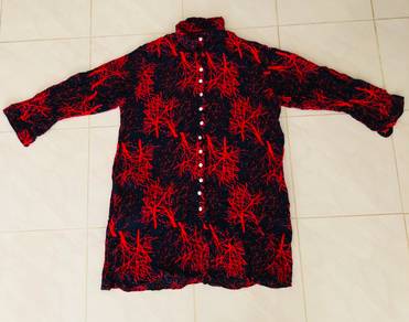 Bold Red & Black Art Shirt (Size L) - ONLY RM10!