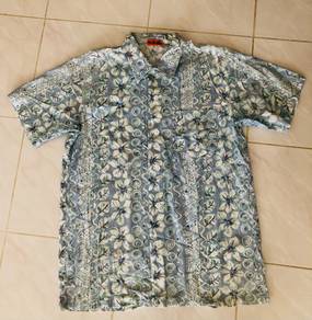 Men's Floral Shirt (Size L) - ONLY RM10!