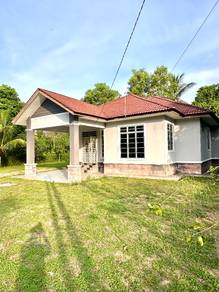 Banglo Halaman LUAS di BACHOK (Beris Kubur Besar)