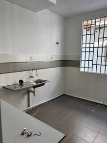 Setia indah 10 ,setia alam double storey basic unit for rent