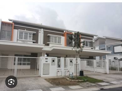 Setia indah 10 ,setia alam double storey basic unit for rent