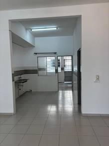 Setia indah 10 ,setia alam double storey basic unit for rent