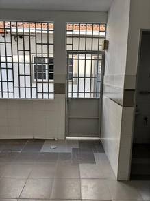Setia indah 10 ,setia alam double storey basic unit for rent