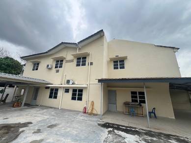 Corner Lot | Freehold Property | Jalan Ipoh, Batu 5

7 Bedrooms | 6 Ba