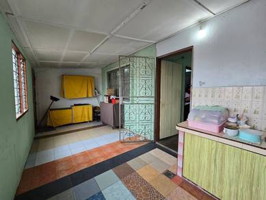 Taman Sri Lalang Single Storey Terrace House For Sale