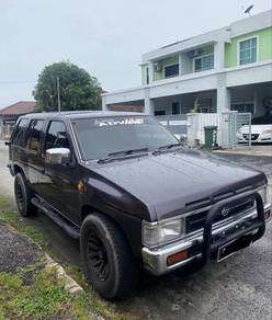 Nissan TERRANO 2.4 (M)