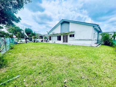 Corner Lot Semi D at Taman Raflesia, Seksyen 29 Shah Alam