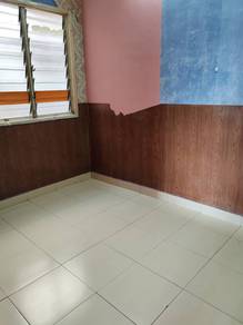 1 NICE ROOM with window at Klang, opposite Klang Parade Mall