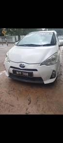 Toyota PRIUS C 1.5 (HYBRID) (A)
