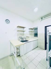 (FULLY FURNISHED) 3R+2B Selangorku Lakefront Homes (2 Carpark)