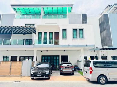Nice Move In Condition 3.5 Storey Superlink Duta Suria Ampang