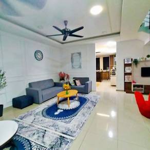 Chepeast 3 Storey Taman Bangi Avenue Freehold and Renovated