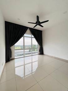 Beautiful Golf View Amverton Green Condominium  For Rent