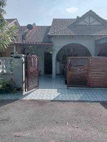 Taman Puchong Intan Single story for sale
