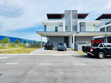 Corner Lot Brand New Semi Detached, Taman Alam Kemuning Shah Alam.