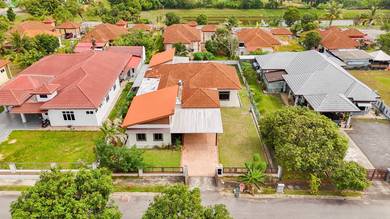10,010sqft Renovated Bungalow Idaman Villa 6 Bandar Sri Sendayan.