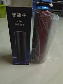 Smart Thermos with Temperature Display