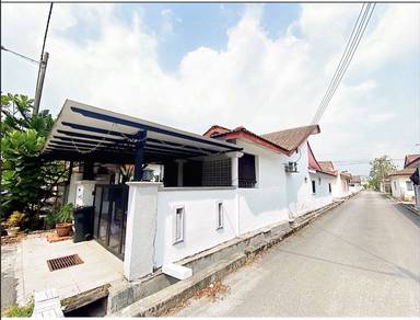 FULLY RENOVATED & EXTENDED End Lot Taman Alam Perdana  Puncak Alam