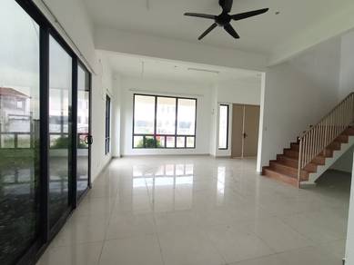 Semi D Villa - Corner lot for sale