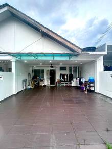 Taman Molek 1.5 Storey Terrace House